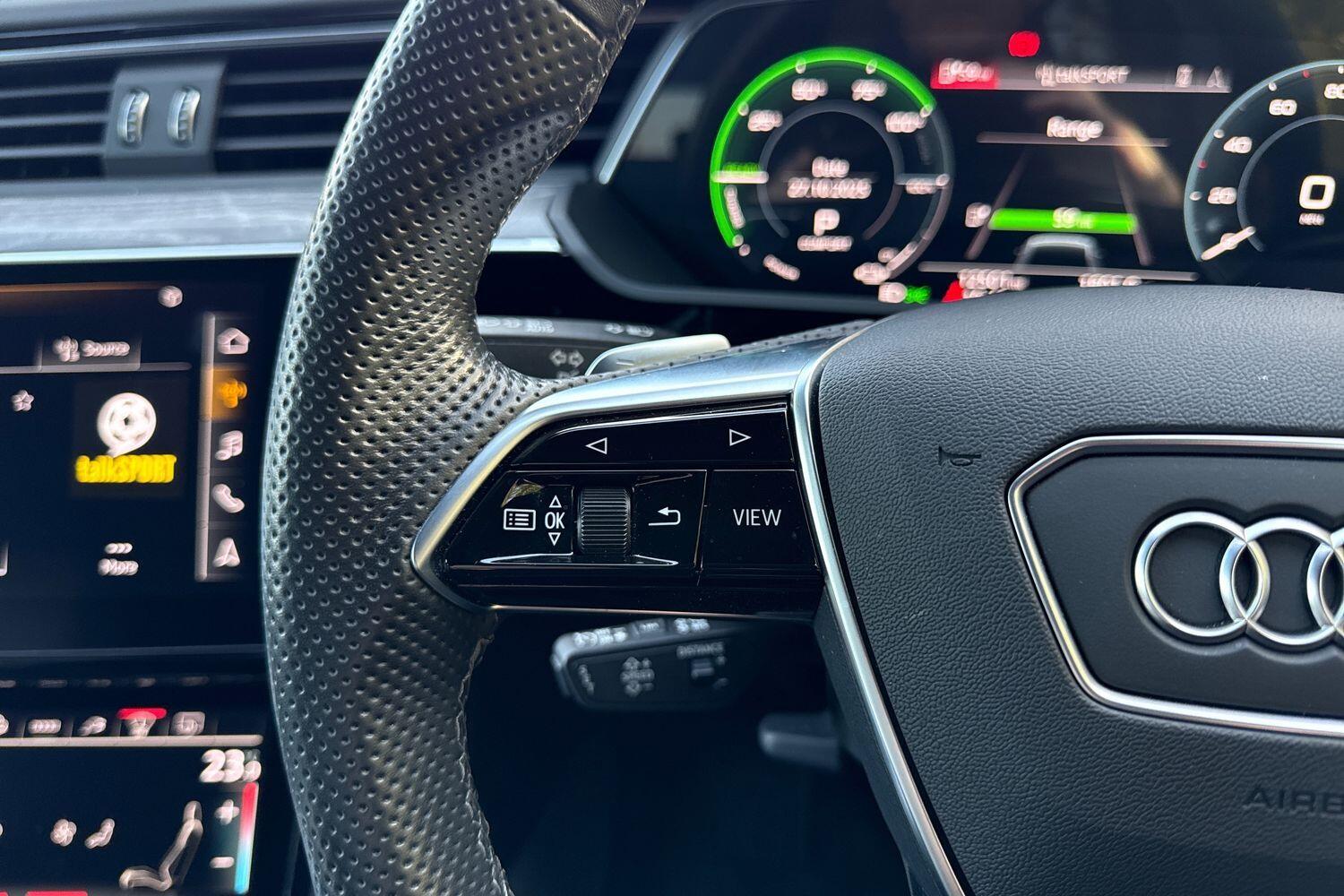 Used Audi e-tron 2022 for sale - 76388935: Photo 46