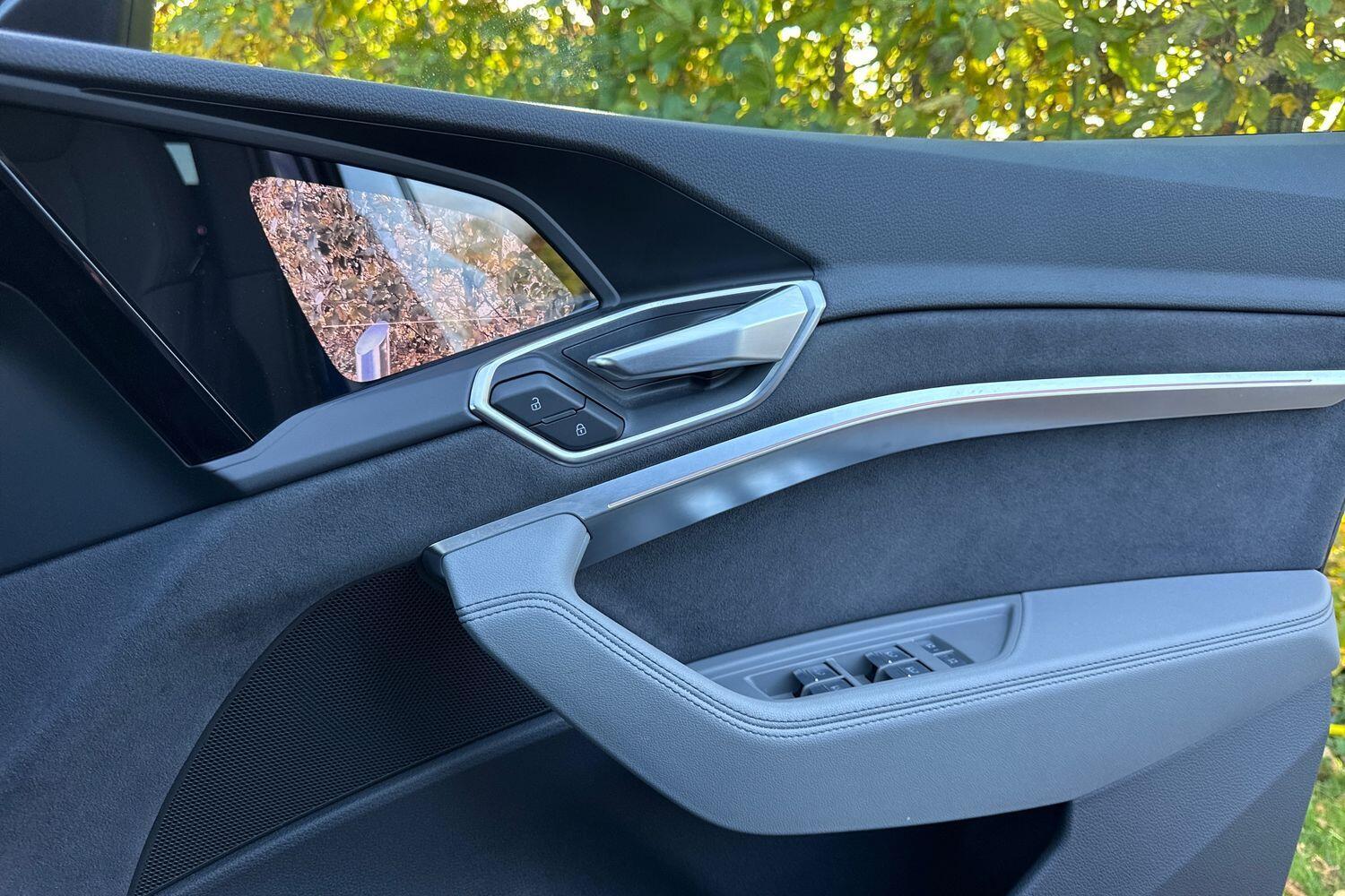 Used Audi e-tron 2022 for sale - 76388935: Photo 50