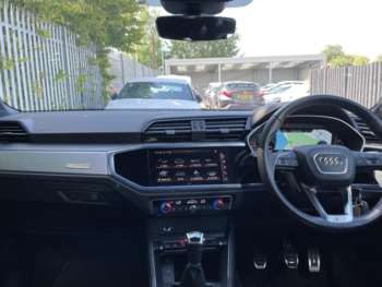 Used Audi Q3 2023 for sale - 75139378: Photo