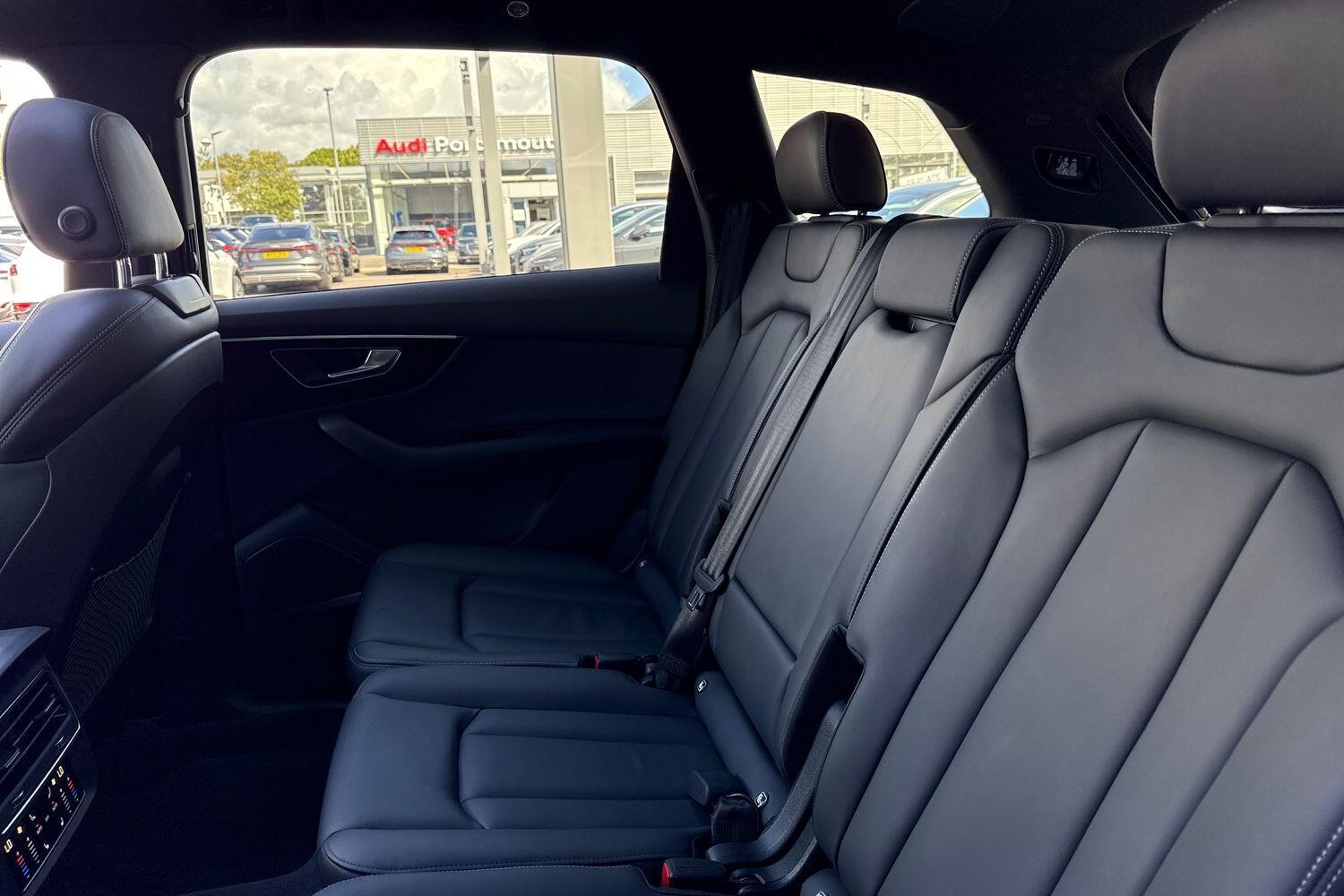 Used Audi Q7 2025 for sale - 76472100: Photo 32
