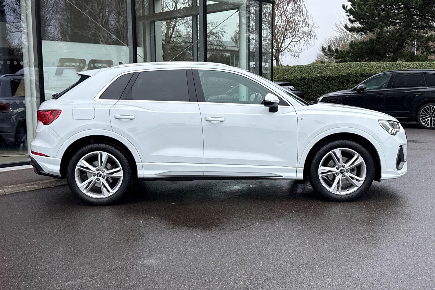 Used Audi Q3 2022 for sale - 77510546: Photo 2