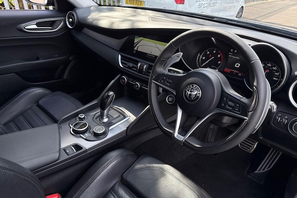 Used Alfa Romeo Giulia 2017 for sale - 76251332: Photo 26