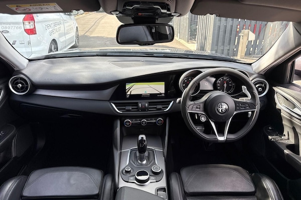 Used Alfa Romeo Giulia 2017 for sale - 76251332: Photo 3