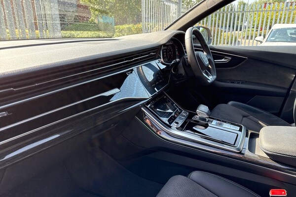 Used Audi Q8 2022 for sale - 75563318: Photo 30