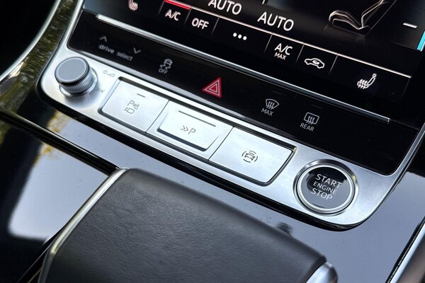 Used Audi Q8 2022 for sale - 75563318: Photo 33