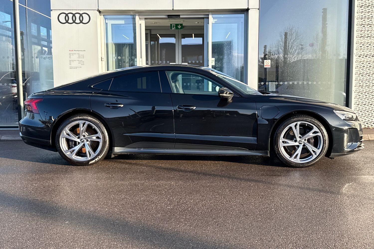 Used Audi e-tron GT 2022 for sale - 77612497: Photo 2