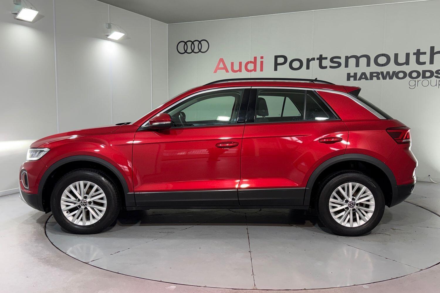 Used Volkswagen T-Roc 2023 for sale - 76964809: Photo 11