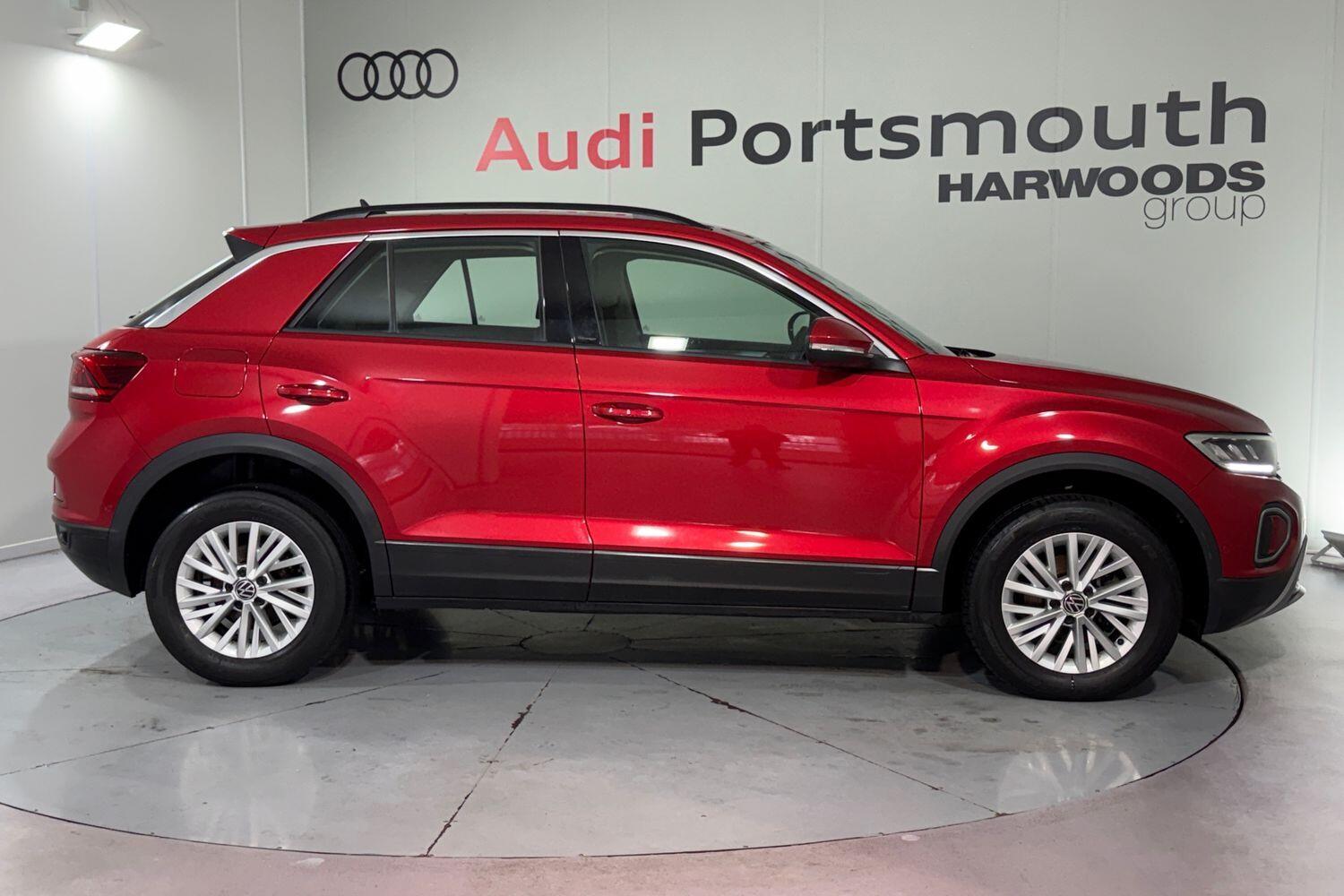 Used Volkswagen T-Roc 2023 for sale - 76964809: Photo 2