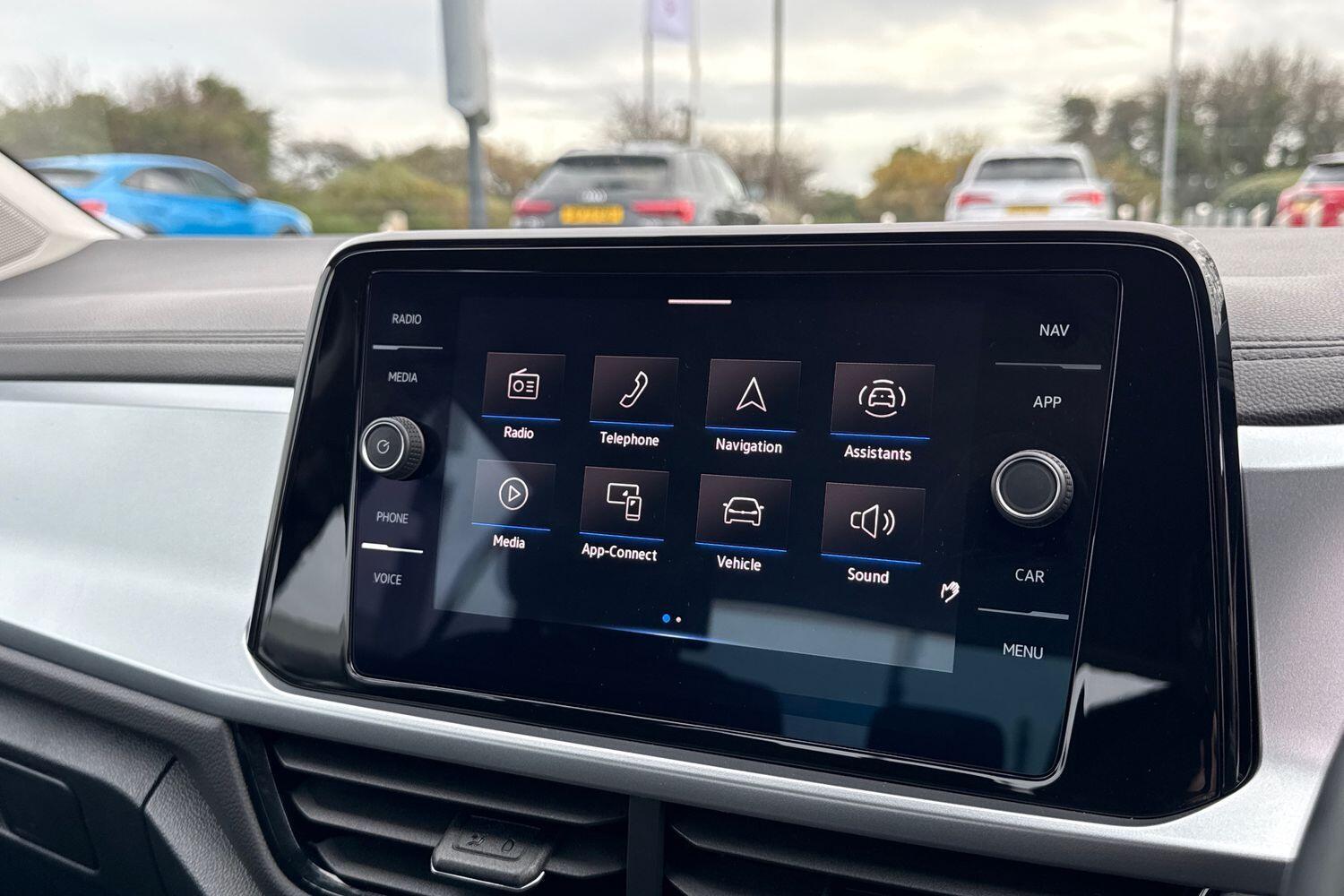 Used Volkswagen T-Roc 2023 for sale - 76964809: Photo 4