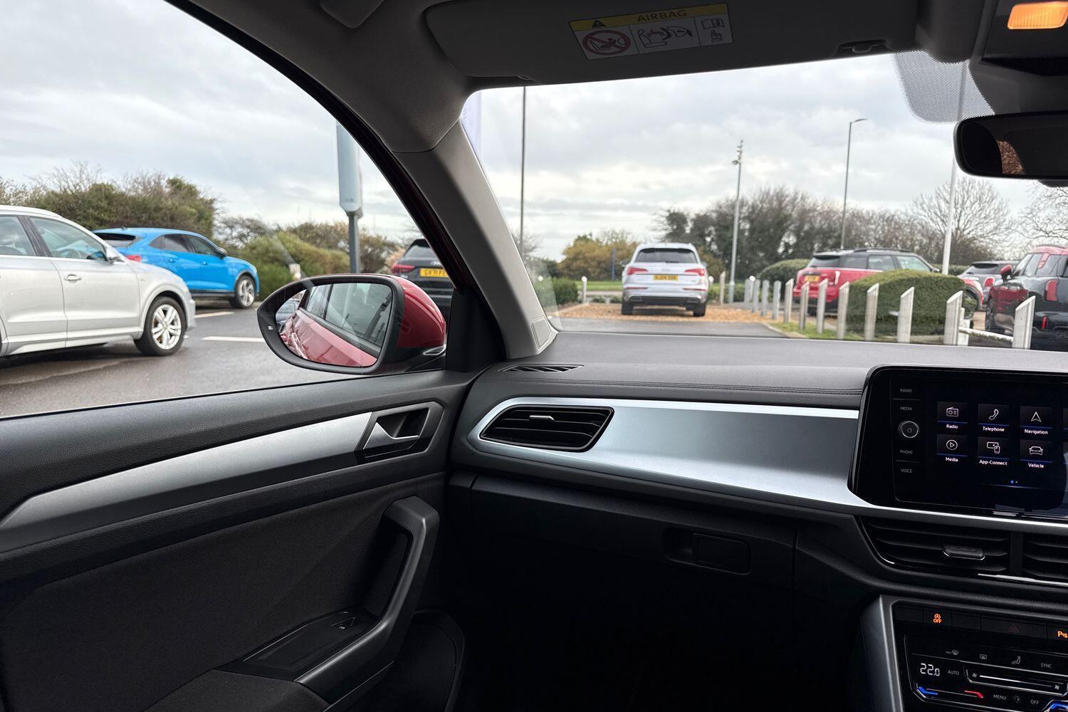 Used Volkswagen T-Roc 2023 for sale - 76964809: Photo 41