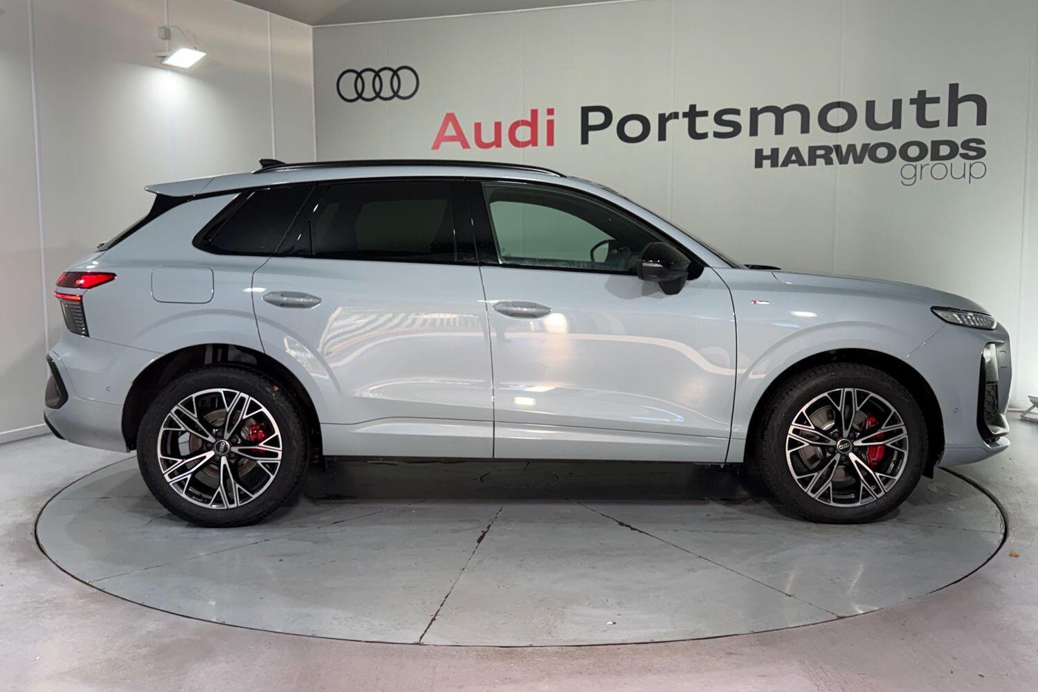 Used Audi Q3 2025 for sale - 77156685: Photo 2