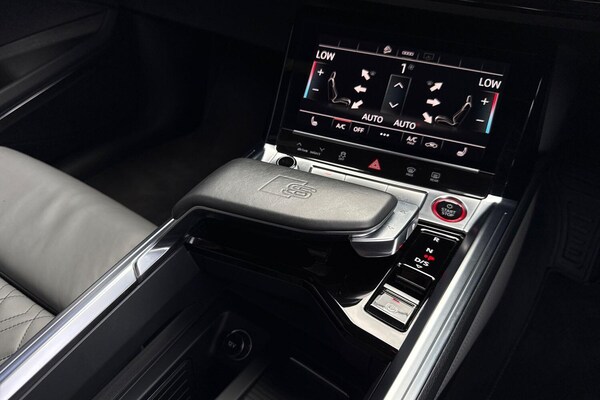 Used Audi e-tron S 2021 for sale - 76239651: Photo 42