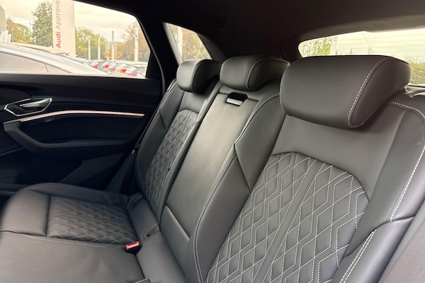 Used Audi SQ8 e-tron 2023 for sale - 76215695: Photo 39