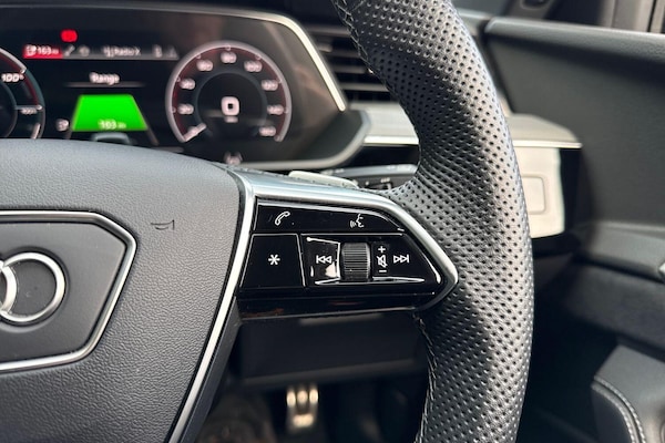 Used Audi SQ8 e-tron 2023 for sale - 76215695: Photo 53