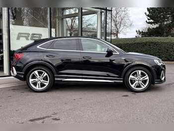 Used Audi Q3 2020 for sale - 77626172: Photo