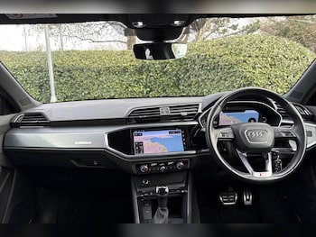 Used Audi Q3 2020 for sale - 77626172: Photo