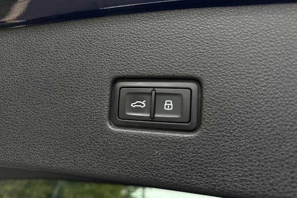 Used Audi Q8 2023 for sale - 76239745: Photo 19
