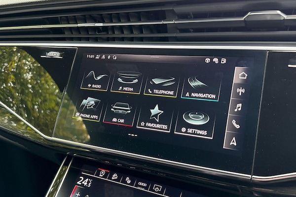 Used Audi Q8 2023 for sale - 76239745: Photo 30