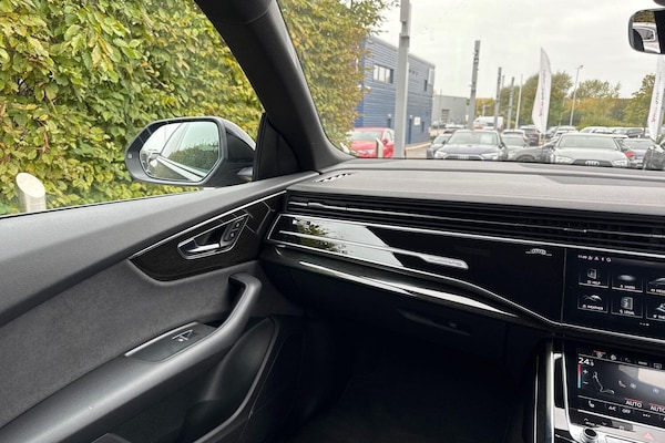 Used Audi Q8 2023 for sale - 76239745: Photo 35