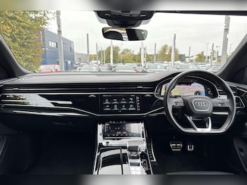 Used Audi Q8 2023 for sale - 76239745: Photo 3