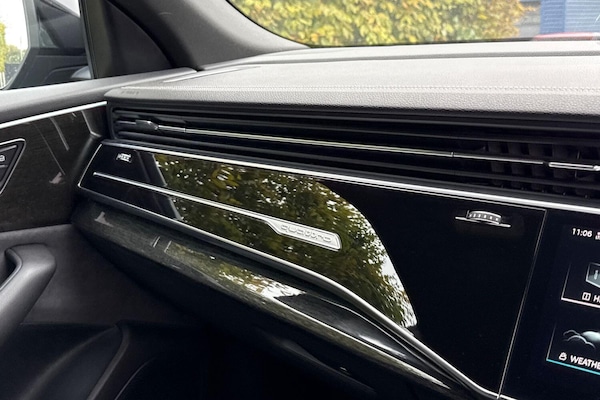 Used Audi Q8 2023 for sale - 76239745: Photo 51