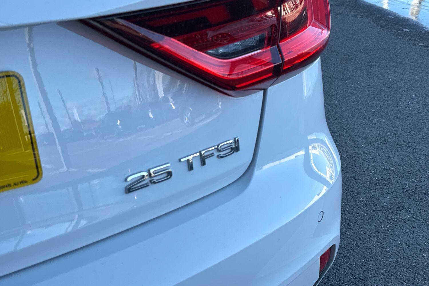 Used Audi A1 for sale - 76659054: Photo 16