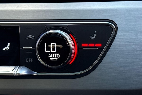 Used Audi A4 Avant 2019 for sale - 76226482: Photo 27