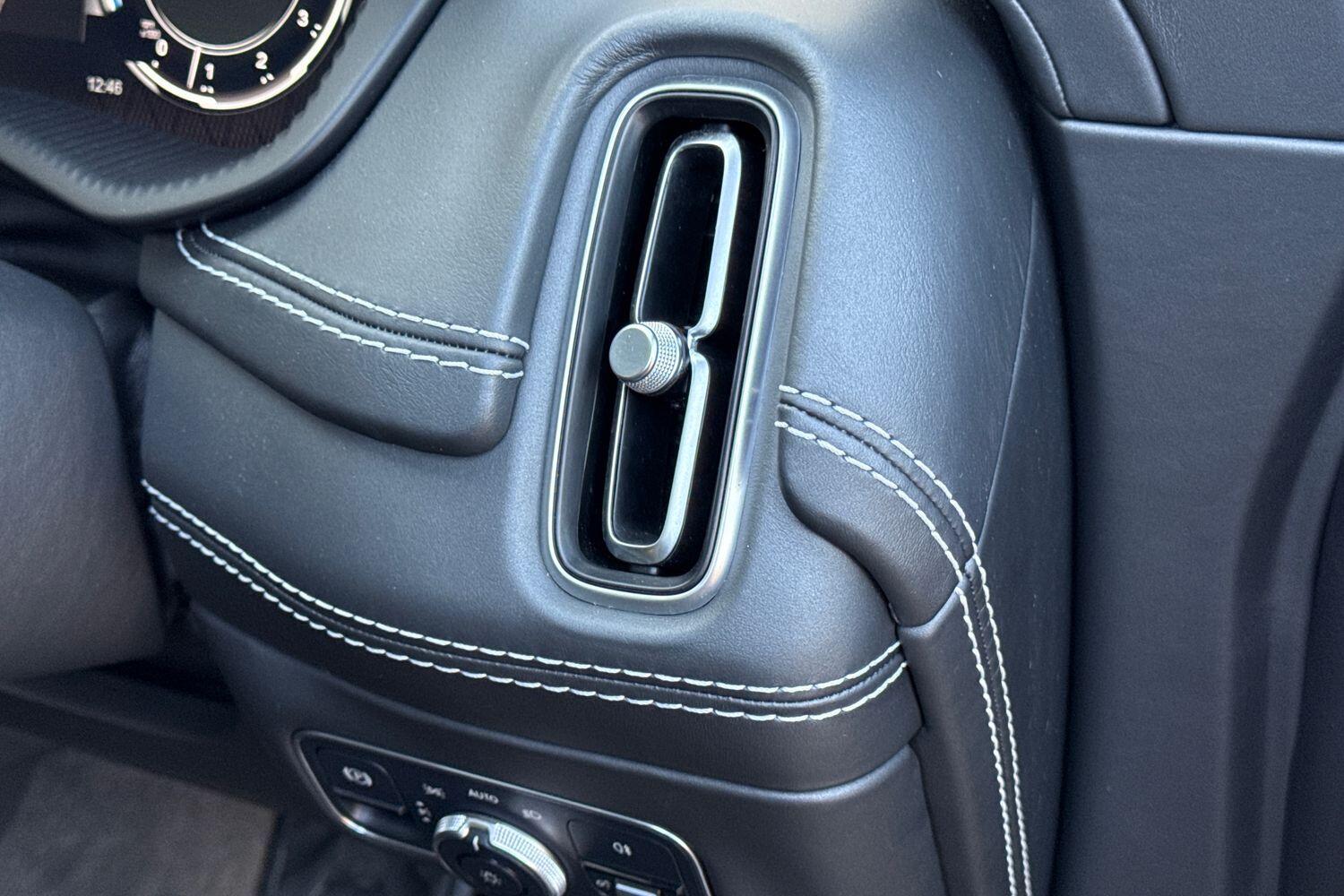 Used Aston Martin DBX 2023 for sale - 77624913: Photo 65