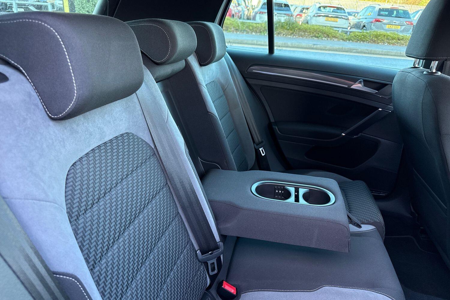 Used Volkswagen Golf 2018 for sale - 76633260: Photo 21