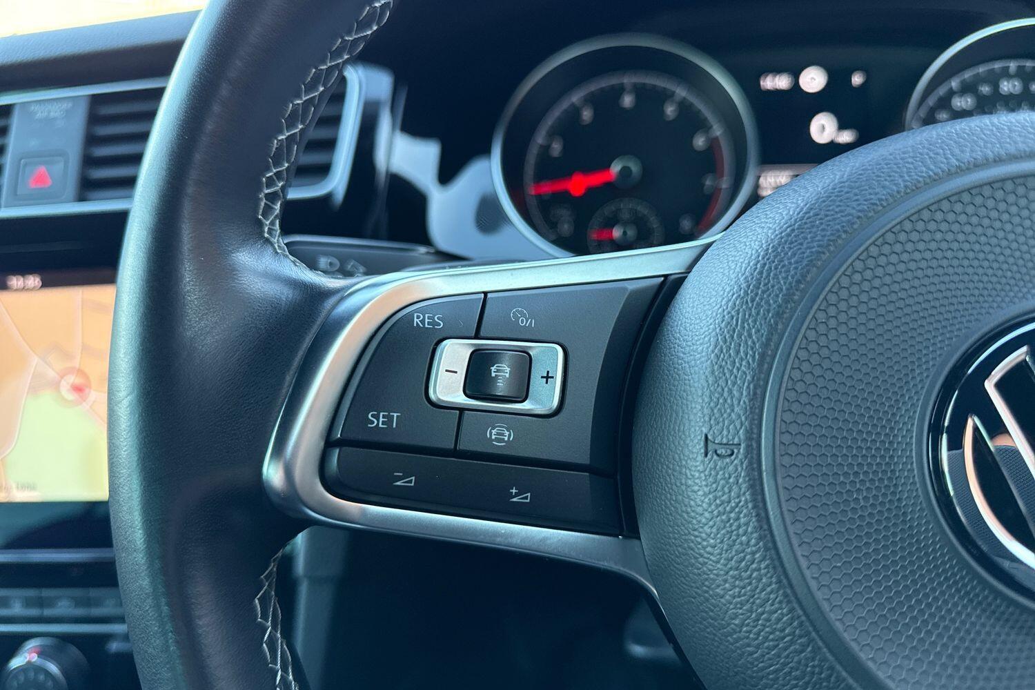 Used Volkswagen Golf 2018 for sale - 76633260: Photo 43