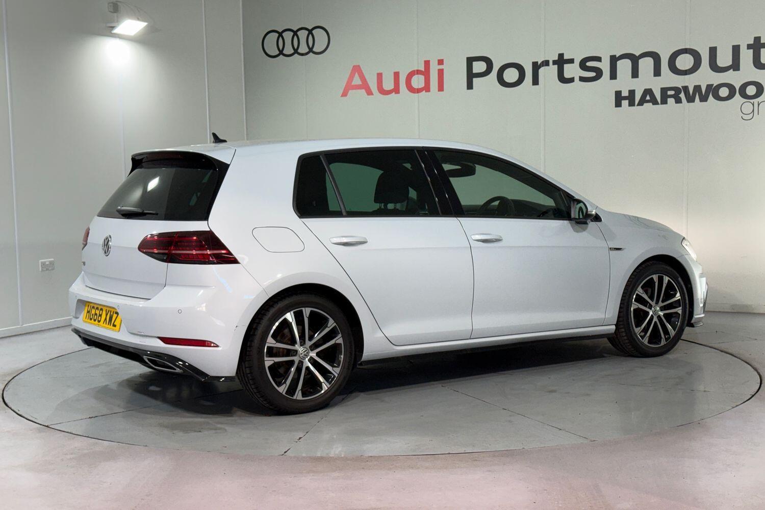 Used Volkswagen Golf 2018 for sale - 76633260: Photo 8