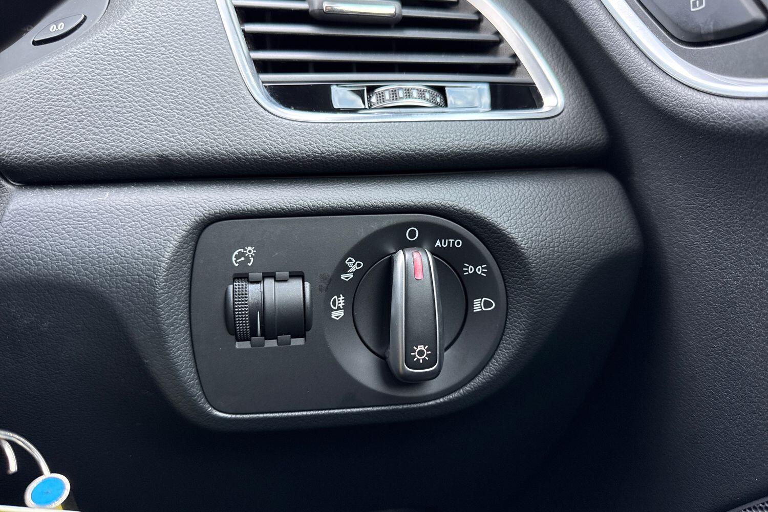 Used Audi Q3 2018 for sale - 77469254: Photo 37