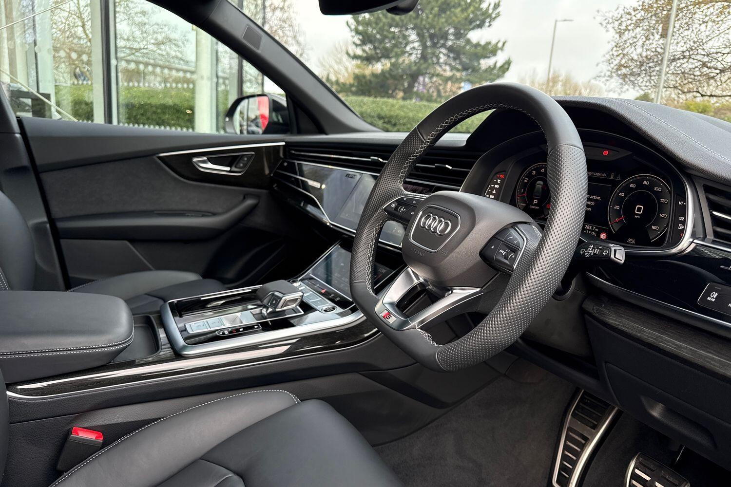 Used Audi Q8 2025 for sale - 77550254: Photo 32