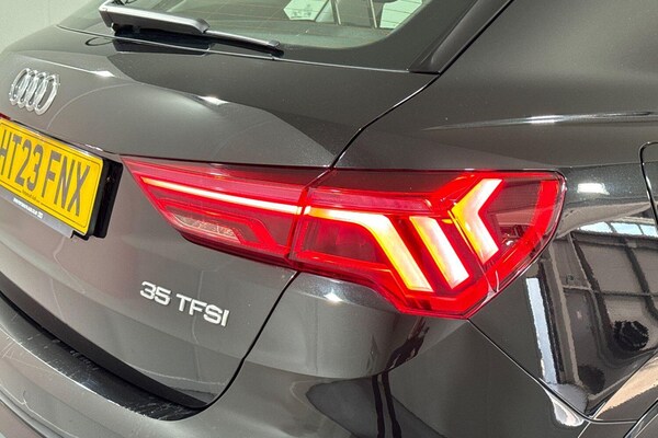 Used Audi Q3 2023 for sale - 76026364: Photo 10
