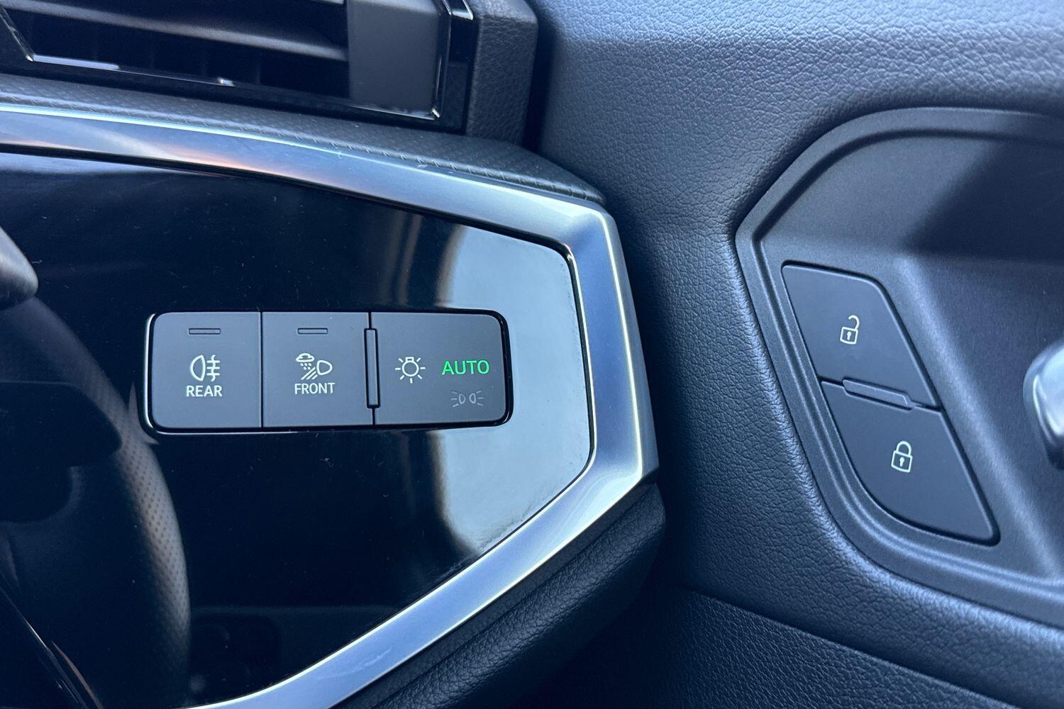 Used Audi Q3 for sale - 77267493: Photo 28