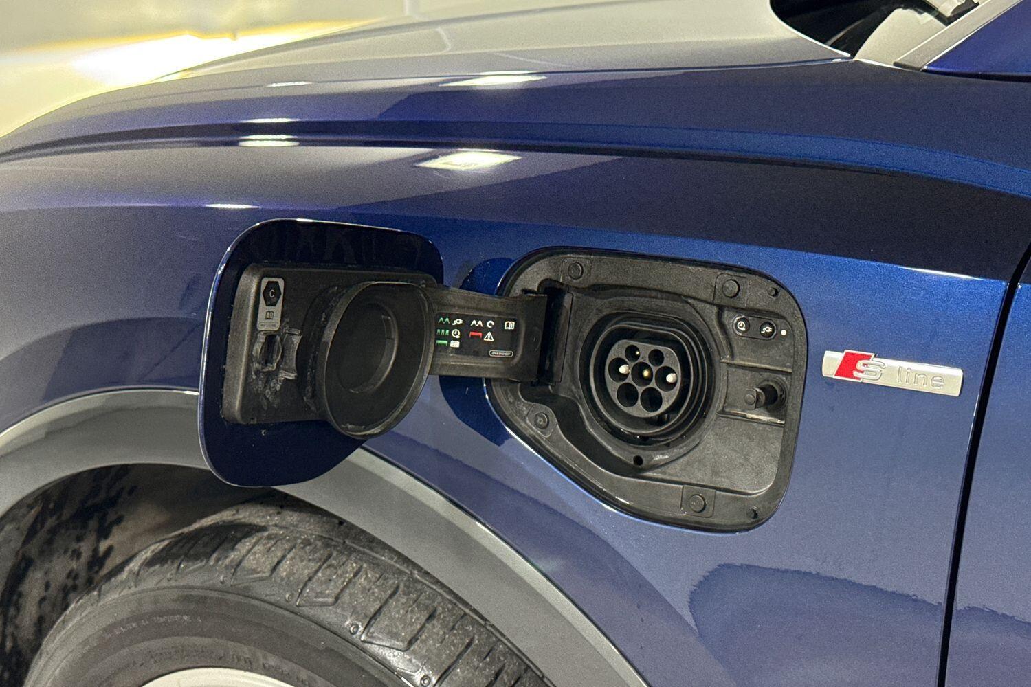 Used Audi Q3 for sale - 77267493: Photo 44