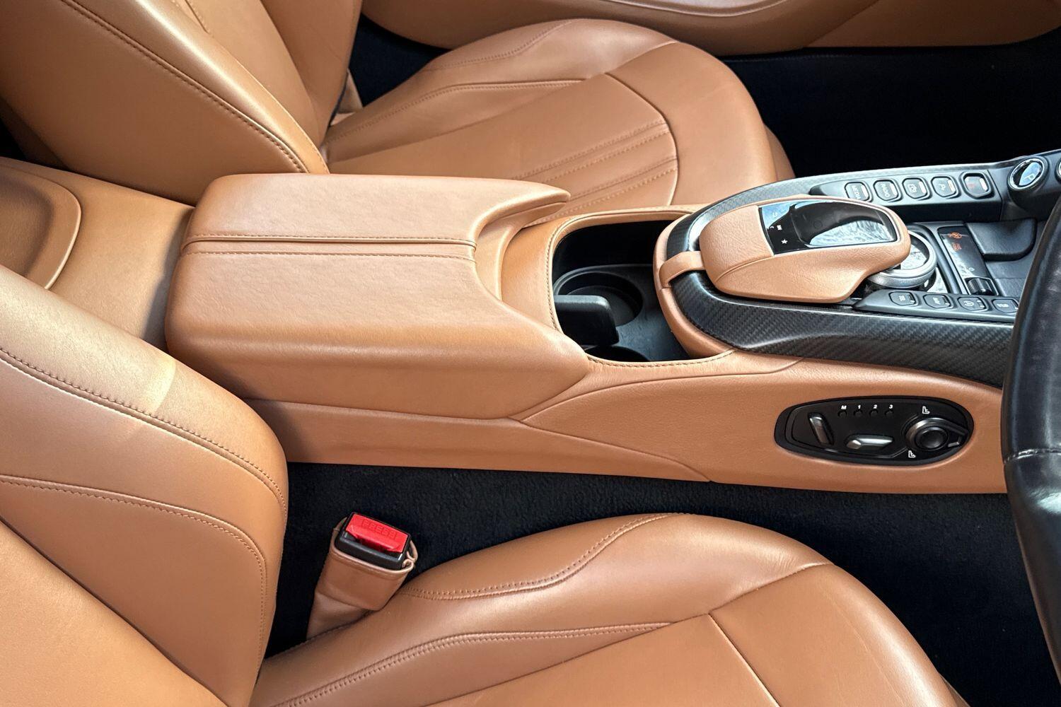 Used Aston Martin Vantage 2020 for sale - 77625362: Photo 42