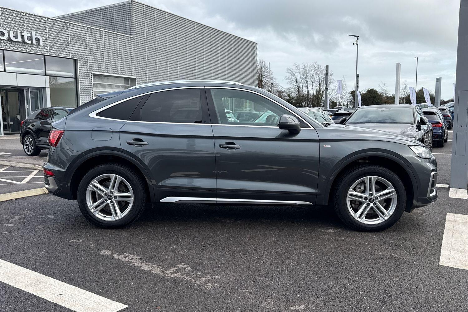 Used Audi Q5 2022 for sale - 77306140: Photo 2