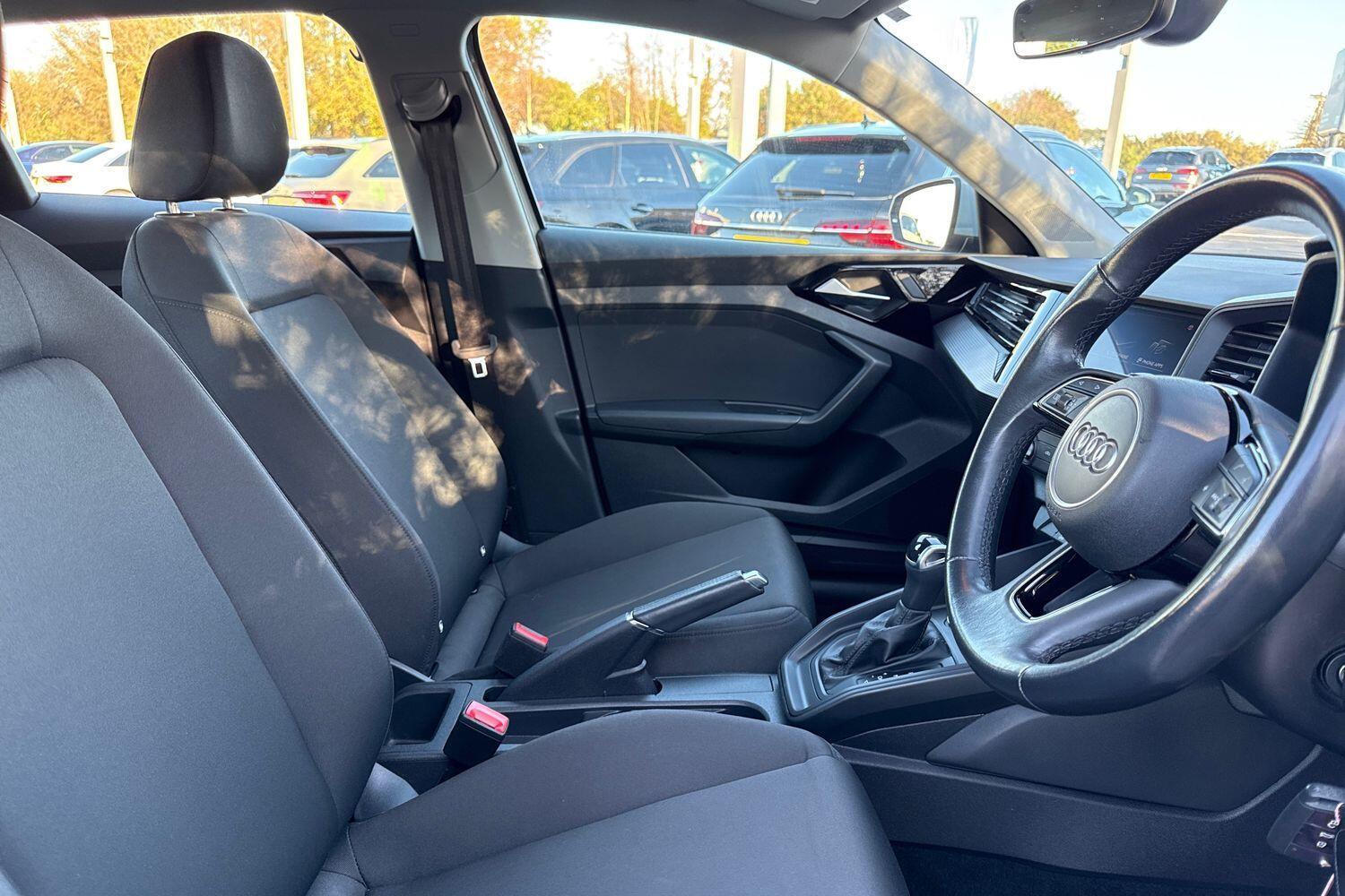 Used Audi A1 for sale - 76658749: Photo 28