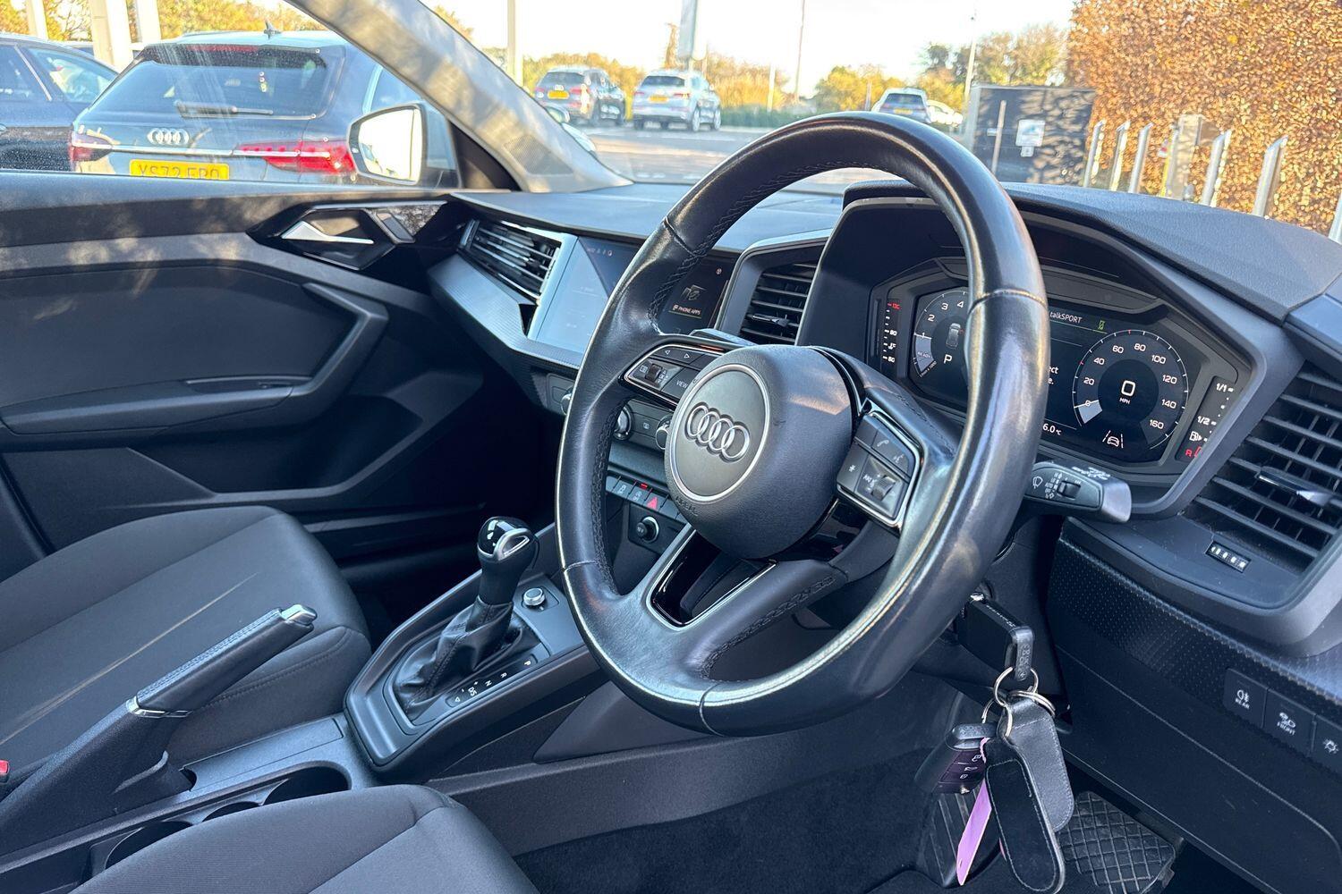 Used Audi A1 for sale - 76658749: Photo 31