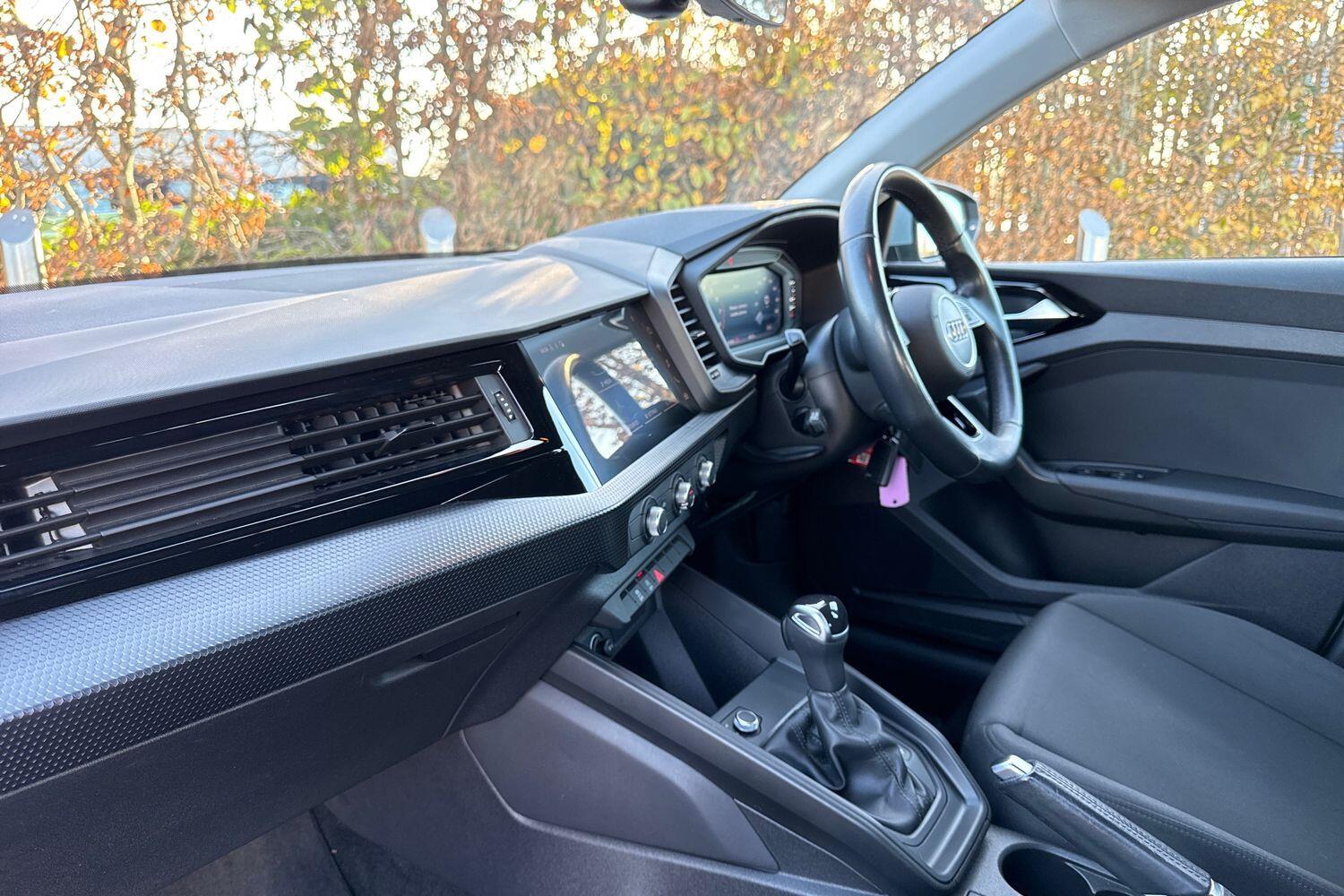 Used Audi A1 for sale - 76658749: Photo 33