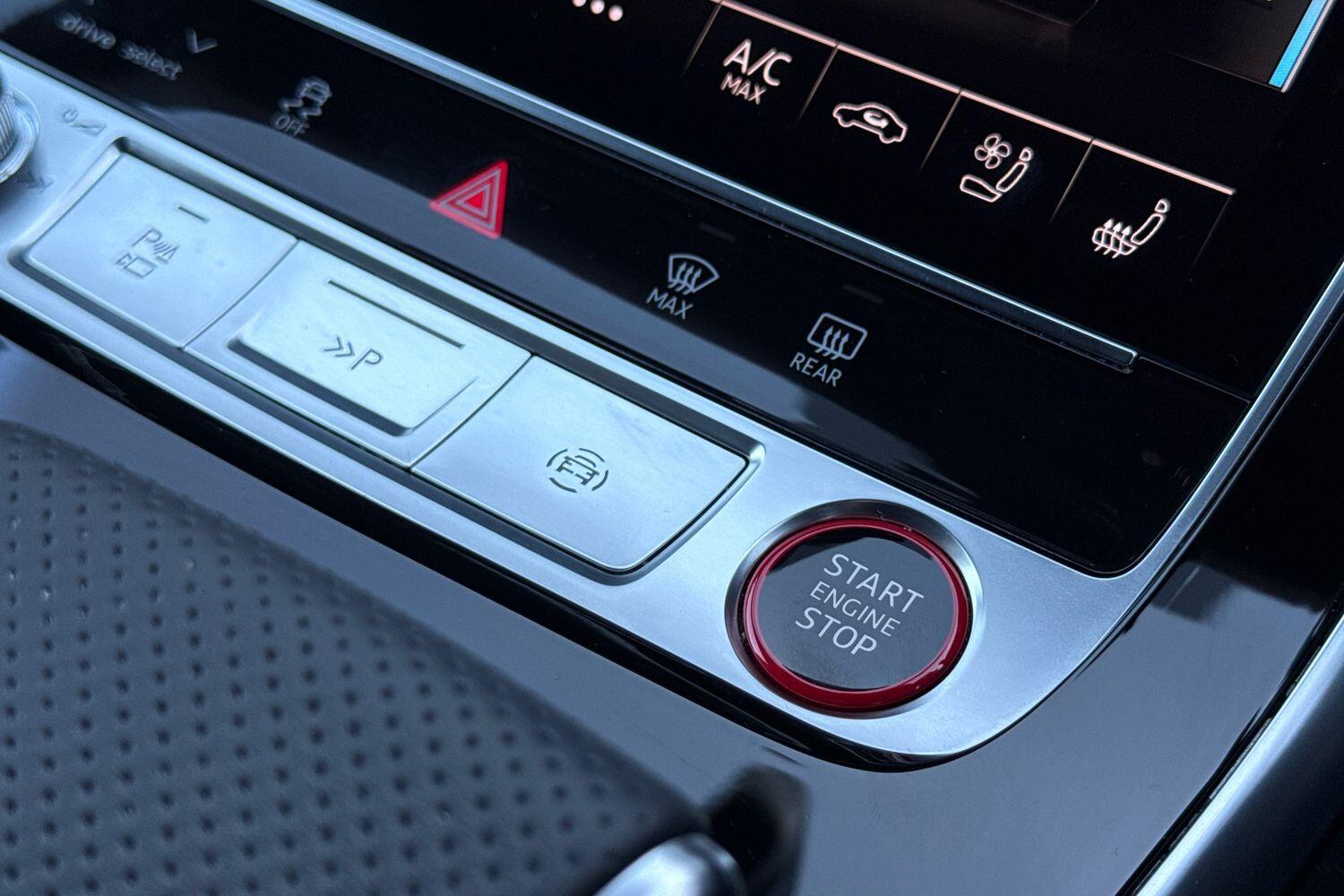 Used Audi RS Q8 2025 for sale - 76913420: Photo 55