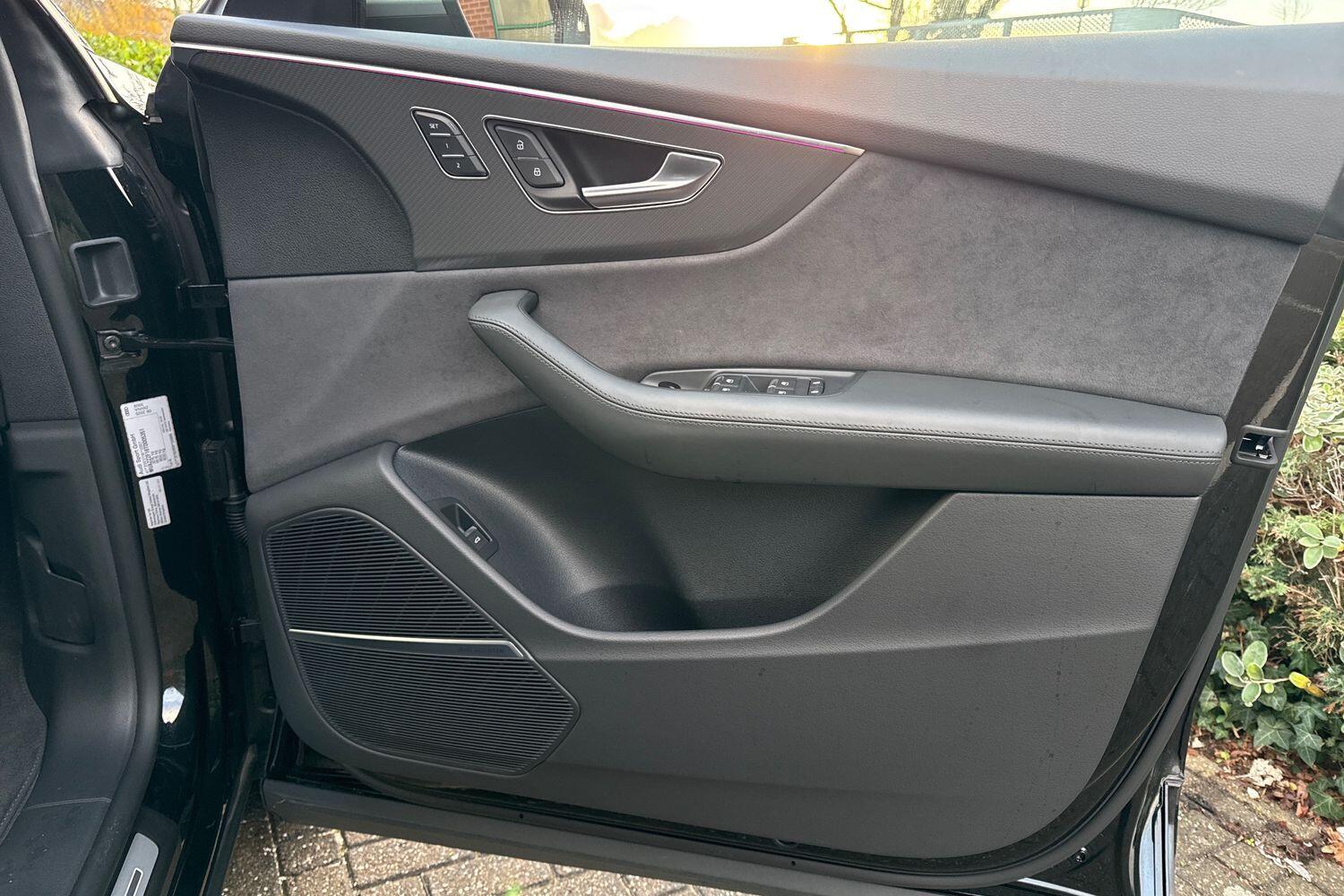 Used Audi RS Q8 2025 for sale - 76913420: Photo 62