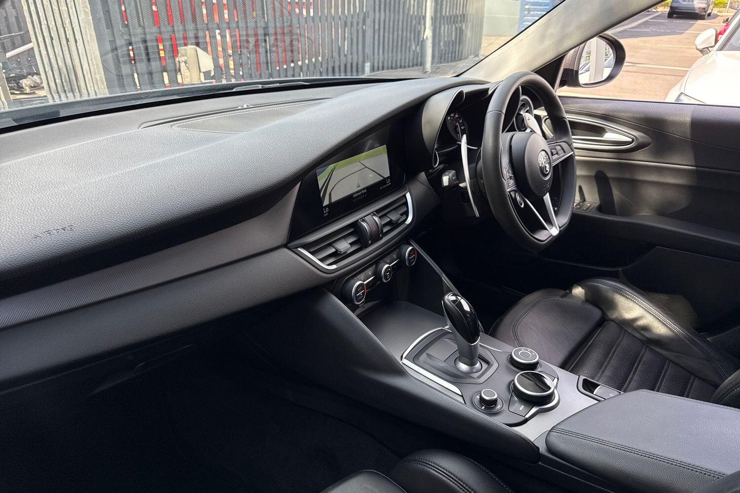 Used Alfa Romeo Giulia 2017 for sale - 77040873: Photo 27