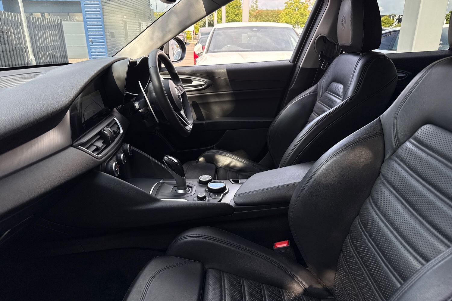 Used Alfa Romeo Giulia 2017 for sale - 77040873: Photo 28