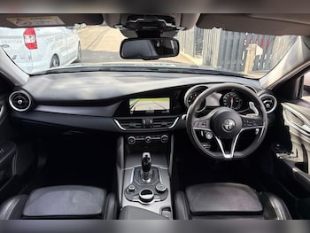 Used Alfa Romeo Giulia 2017 for sale - 77040873: Photo
