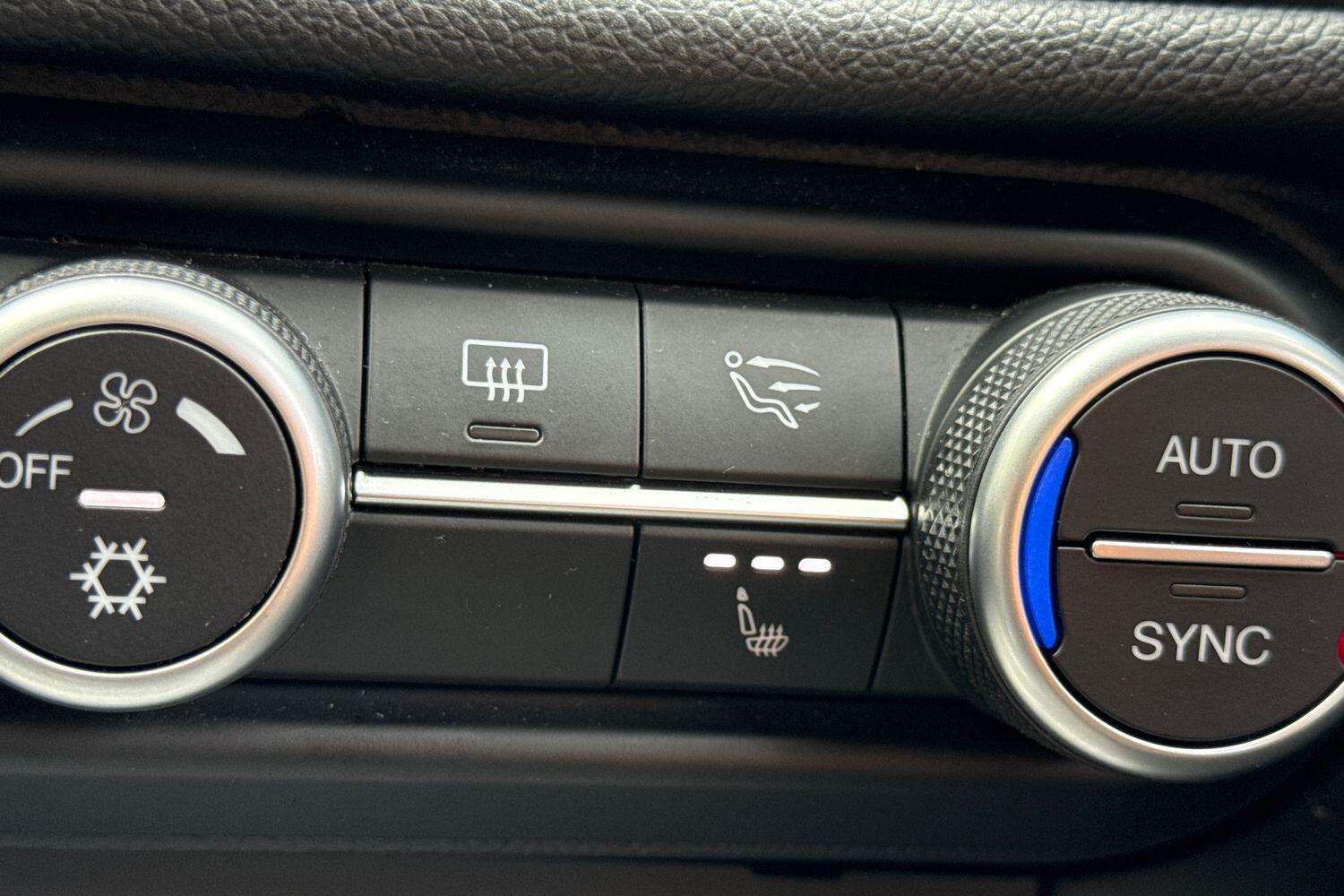 Used Alfa Romeo Giulia 2017 for sale - 77040873: Photo 42