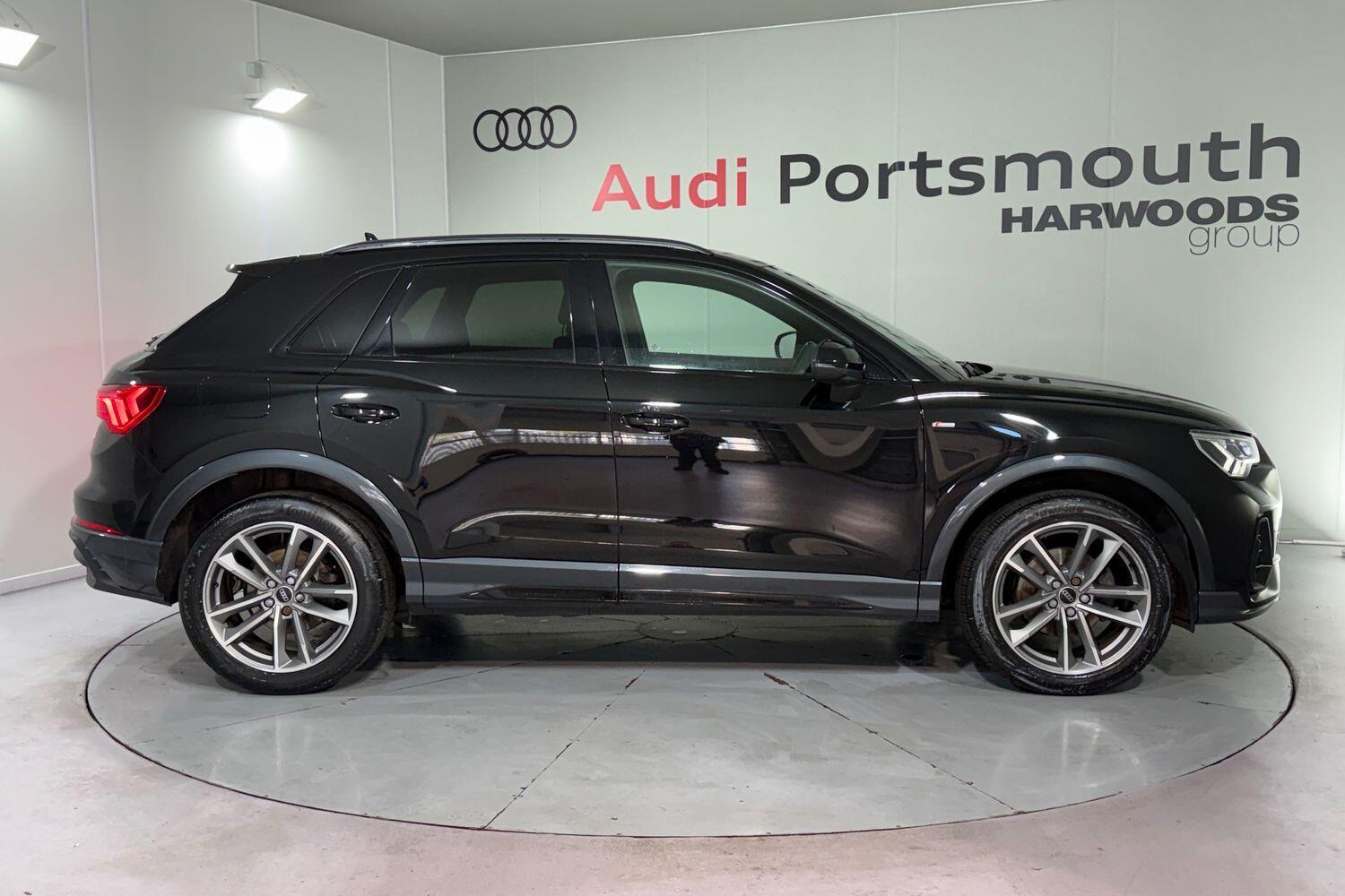 Used Audi Q3 2023 for sale - 76727080: Photo 2