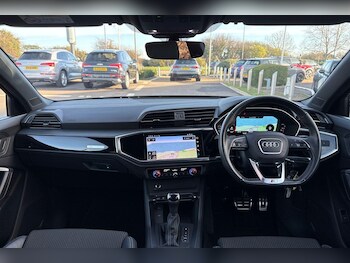 Used Audi Q3 2023 for sale - 76727080: Photo