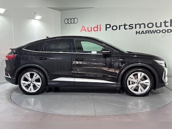 Used Audi Q4 e-tron 2024 for sale - 76108949: Photo 2